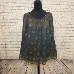 White House Black Market blouse size small
